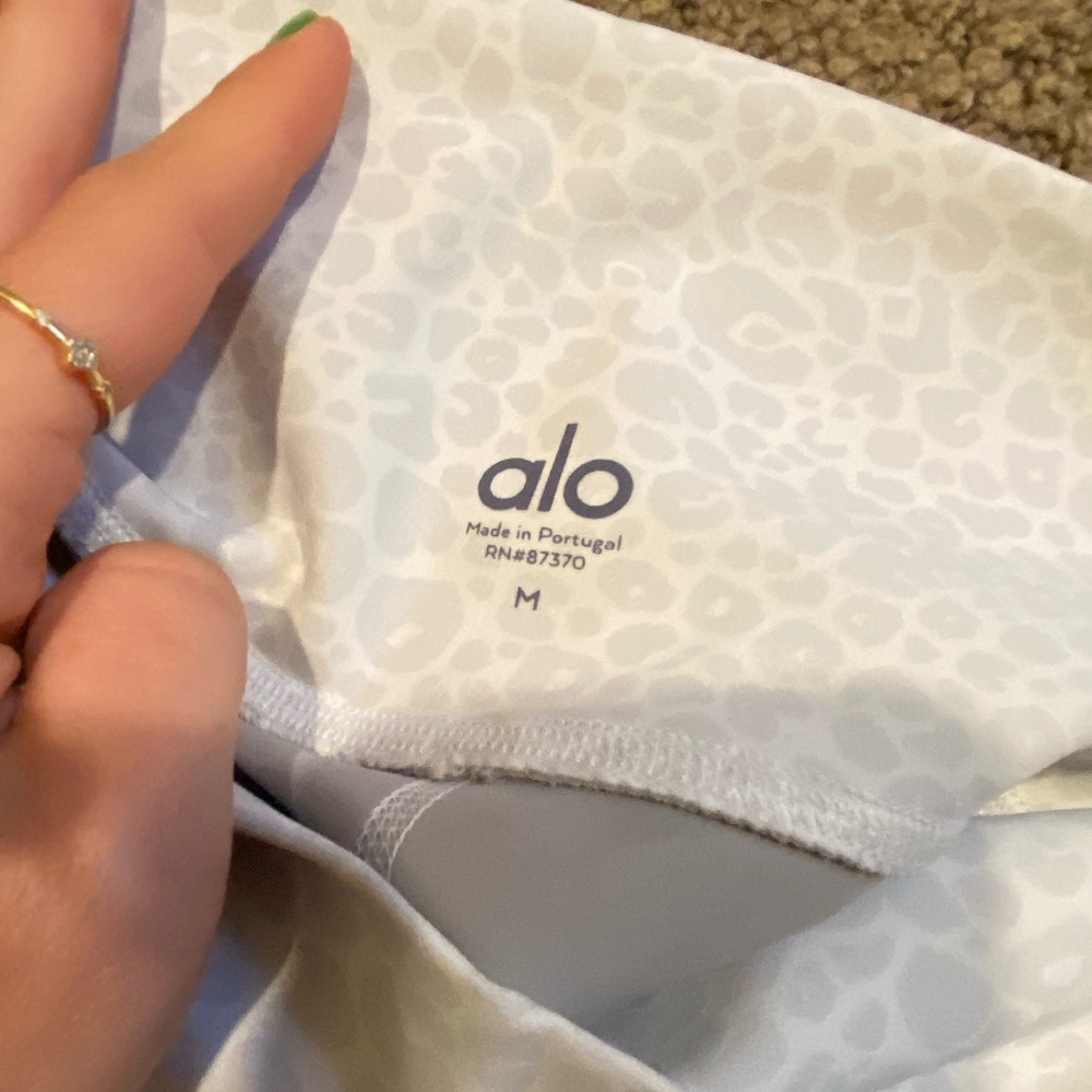 ALO yoga leggings - Picture 1 of 3